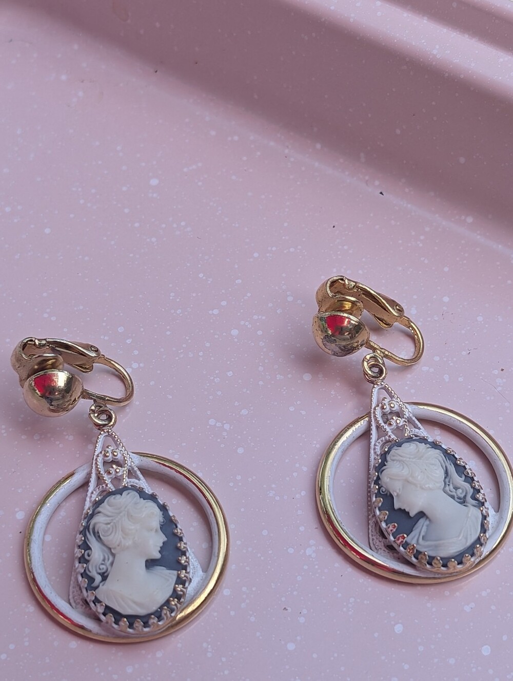 Vintage Cameo Earrings Dangle Clip On Earrings Art Deco - Picture 6 of 16